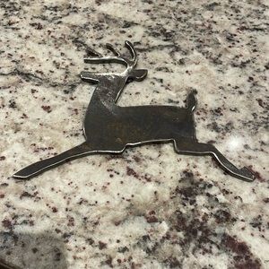 Steel Two Legged John Deere Logo